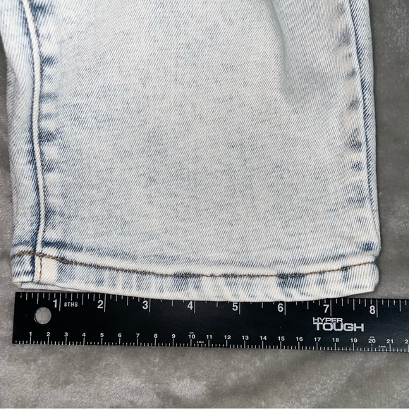 Fashion Nova Light Blue Acid Wash High Waisted Zip Up Mom Jeans Size 16 - Picture 7 of 8